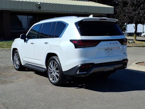 Used 2023 Lexus LX 600 4WD w/ Accessory Package (Z1) image 3