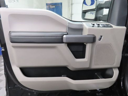 Used 2022 Ford F450 XLT w/ XLT Premium Package image 58