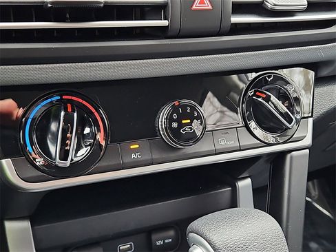 Certified 2022 Kia Seltos LX image 18