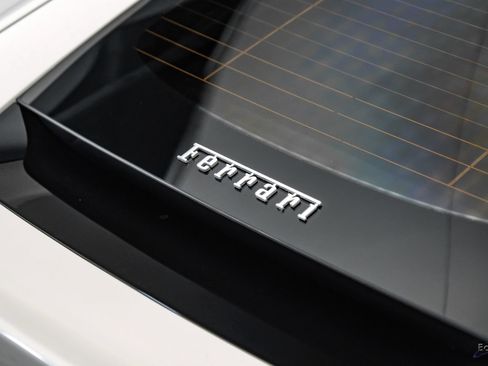 Used 2019 Ferrari 812 Superfast RWD image 19