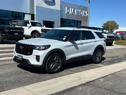 New 2026 Ford Explorer ST AWD/4WD image 2