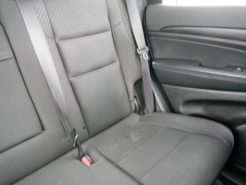 Used 2021 Jeep Grand Cherokee Laredo image 14