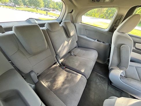 Used 2016 Honda Odyssey LX image 15