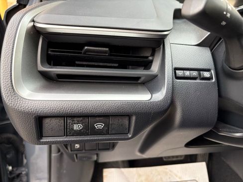 Used 2025 Toyota Prius LE image 16