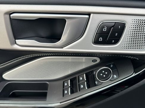 Used 2023 Ford Explorer ST w/ Equipment Group 401A image 10