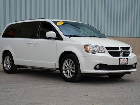 Used 2019 Dodge Grand Caravan SXT FWD image 5