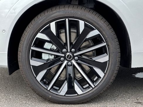 New 2026 Volvo XC60 T8 Ultra w/ Protection Package Premier AWD/4WD image 32