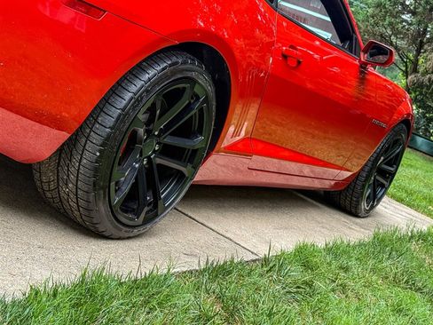 Used 2013 Chevrolet Camaro SS w/ SS Performance Package RWD image 39