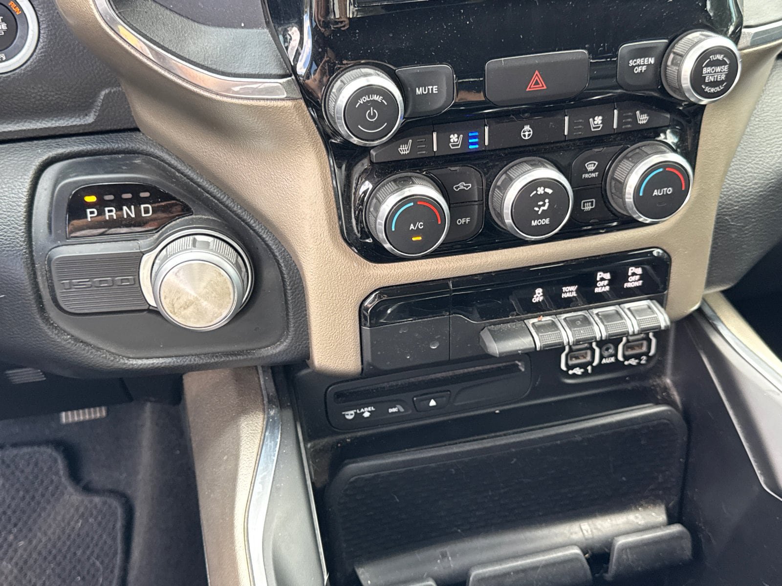 Used 2019 RAM 1500 Laramie RWD image 30
