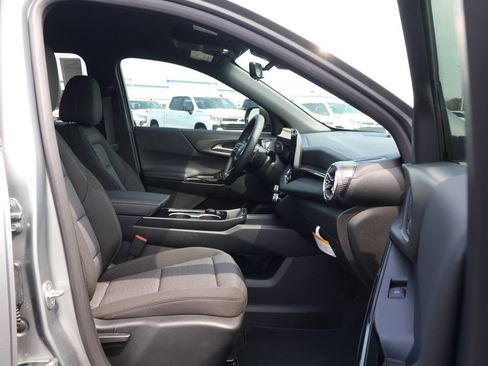 New 2026 Chevrolet Equinox LT w/ Safety and Technology Package FWD image 42