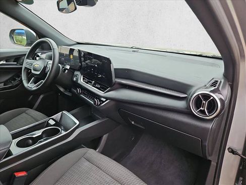Used 2025 Chevrolet Equinox LT FWD image 22