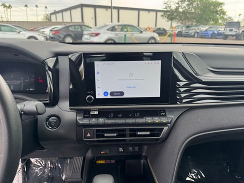 Used 2025 Toyota Camry LE image 18