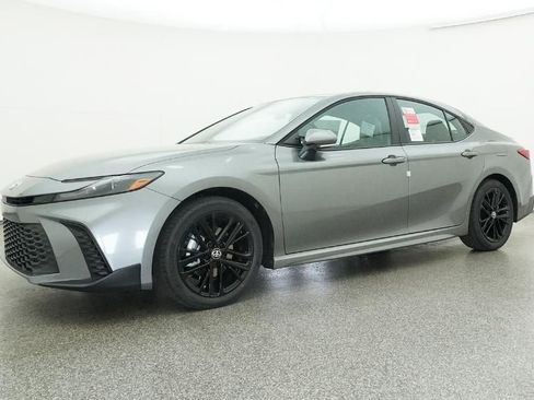 New 2026 Toyota Camry SE image 25