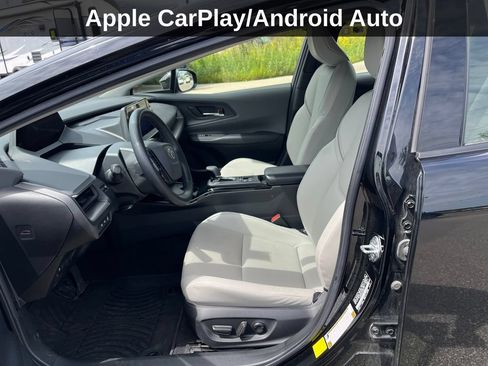 Used 2023 Toyota Prius XLE AWD/4WD image 12