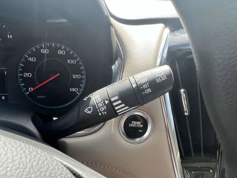 Used 2023 Chevrolet Traverse LS image 33