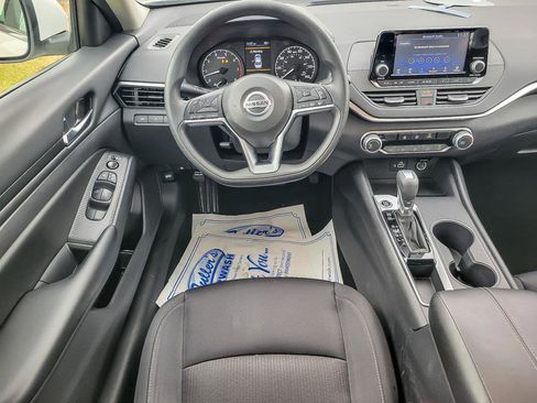 Used 2022 Nissan Altima 2.5 S image 11