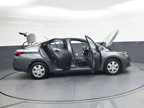 Used 2021 Nissan Versa S image 44