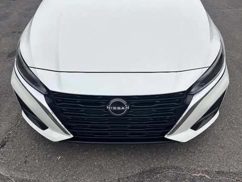 Used 2023 Nissan Altima 2.5 SV image 9