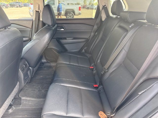 Certified 2023 Nissan Rogue SV w/ SV Premium B Package FWD image 11
