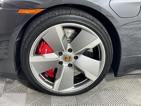 Used 2020 Porsche Taycan Turbo image 31