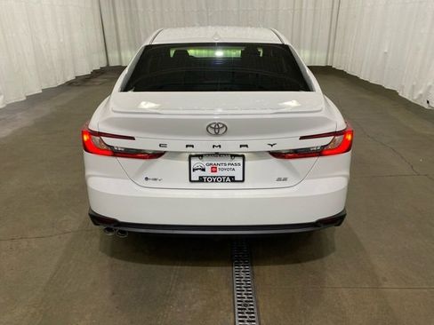 New 2026 Toyota Camry SE w/ Convenience Package image 4