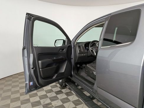 Used 2020 GMC Canyon SLE w/ Driver Alert Package image 10