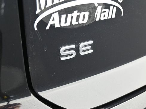 Used 2024 Volkswagen Atlas Cross Sport SE image 38