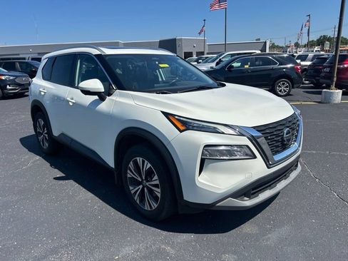 Used 2021 Nissan Rogue SV w/ Premium Package AWD/4WD image 3