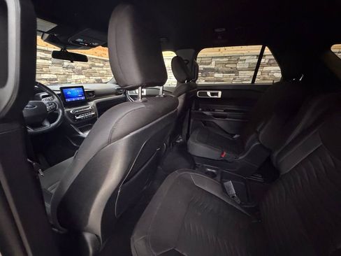 Used 2020 Ford Explorer XLT w/ Comfort Package AWD/4WD image 27