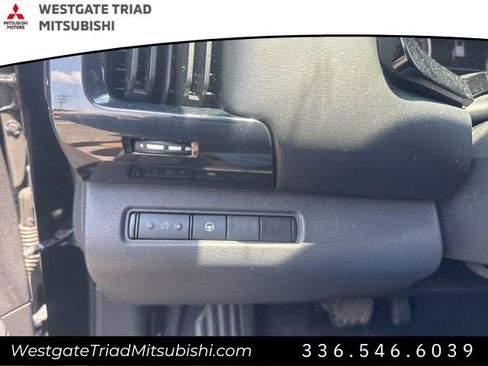 Used 2022 Nissan Pathfinder SV image 20