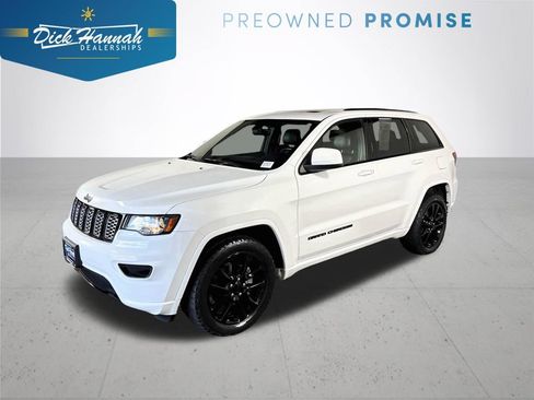 Used 2017 Jeep Grand Cherokee Altitude AWD/4WD image 1