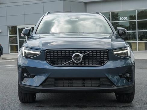 New 2026 Volvo XC40 B5 Ultra w/ Climate Package AWD/4WD image 2