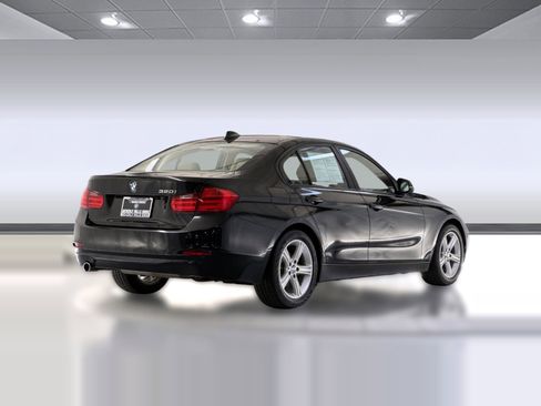 Used 2013 BMW 320i Sedan RWD image 8