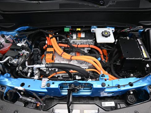 New 2027 Chevrolet Bolt RS w/ Technology Package FWD image 32