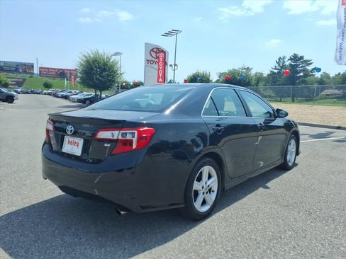 Used 2013 Toyota Camry SE FWD image 4