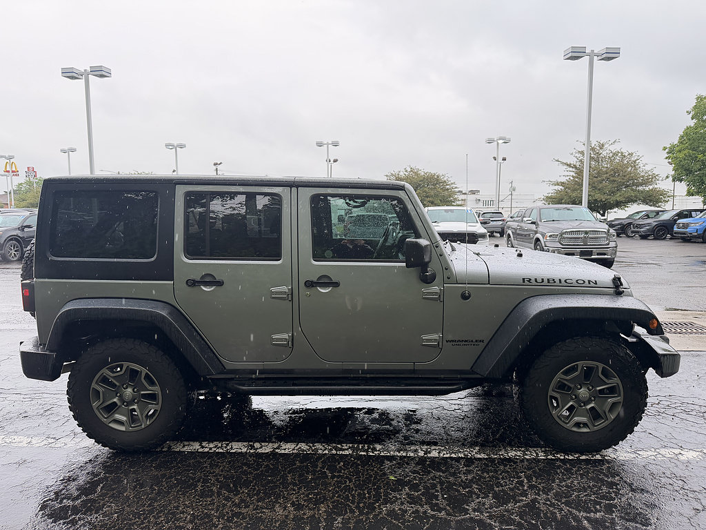 Used 2017 Jeep Wrangler Unlimited Rubicon w/ Connectivity Group AWD/4WD image 2