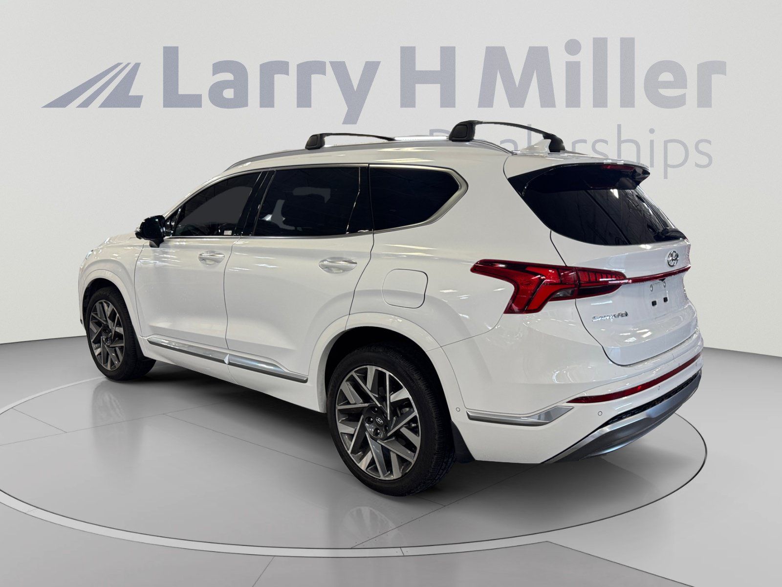 Used 2023 Hyundai Santa Fe Calligraphy FWD image 3