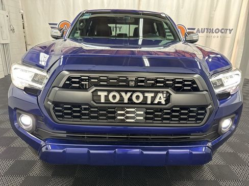 Used 2023 Toyota Tacoma Limited image 4