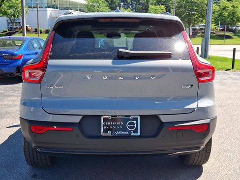 Certified 2026 Volvo XC40 B5 Plus AWD/4WD image 5