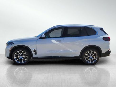 Used 2024 BMW X5 xDrive40i w/ Premium Package image 9