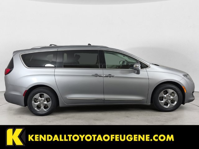 Used 2018 Chrysler Pacifica Limited w/ Advanced Safetytec Group FWD image 4