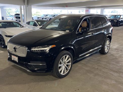 Used 2016 Volvo XC90 T8 Inscription w/ Vision Package image 2