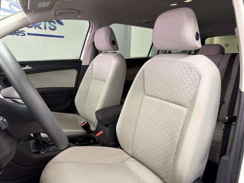 Used 2019 Volkswagen Tiguan S FWD image 11