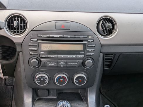 Used 2011 MAZDA MX-5 Miata Sport w/ Convenience Pkg RWD image 20