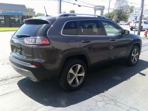 Used 2021 Jeep Cherokee Limited AWD/4WD image 10