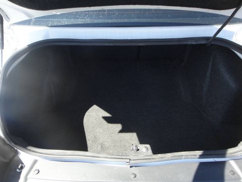 Used 2019 Dodge Challenger R/T RWD image 11