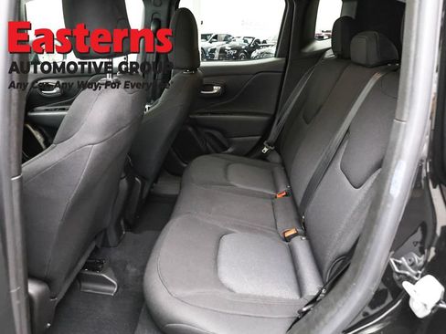 Used 2023 Jeep Renegade Latitude AWD/4WD image 21