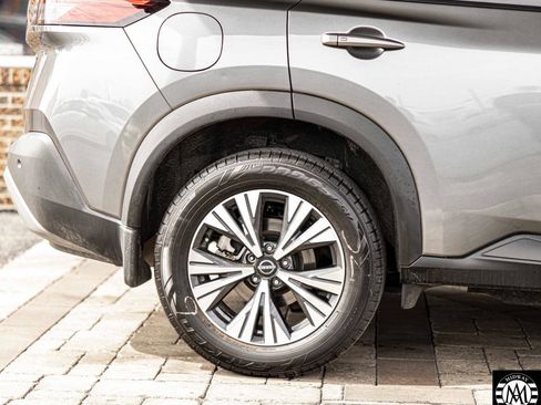 Used 2022 Nissan Rogue SV image 7