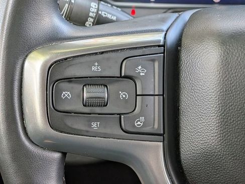 Used 2023 Chevrolet Suburban Premier image 30