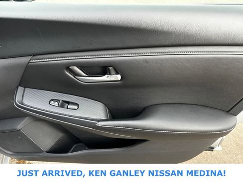 Used 2023 Nissan Sentra SV image 22